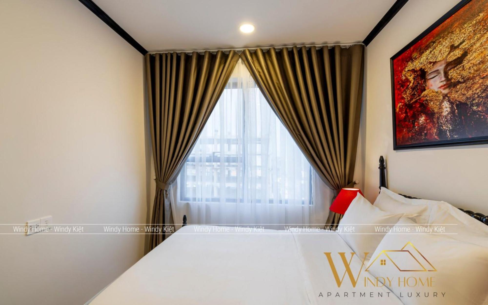 Khách sạn hẻo lánh Soho Central - City View - District 1
